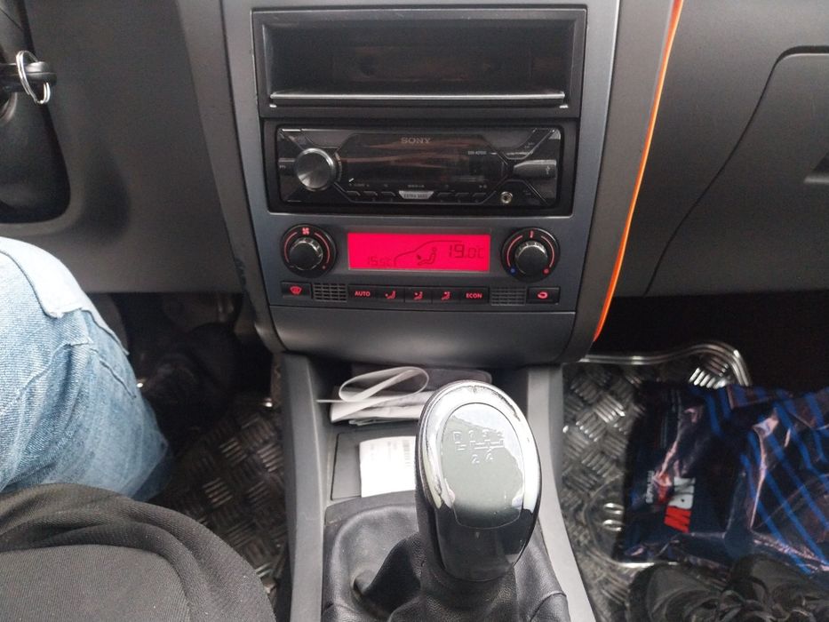 Seat ibiza 1.4 tdi 6L comercial