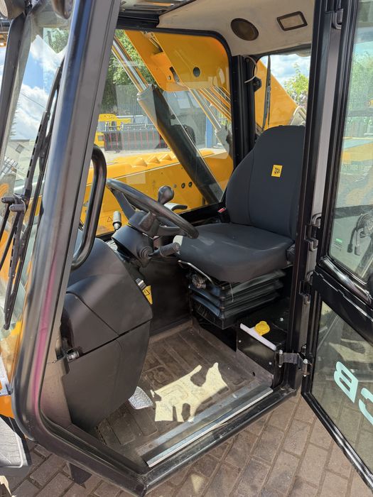 Ładowarka JCB 525-60AGRI  2018r KLIMA bardzo ładba niska kompaktowa 1,8m