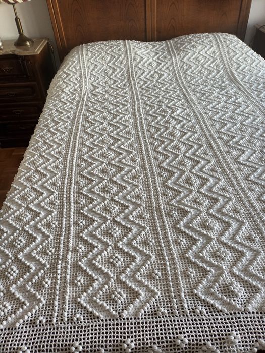 Vendo estas  colchas uma de casal e duas solteiro linha ancora n.6