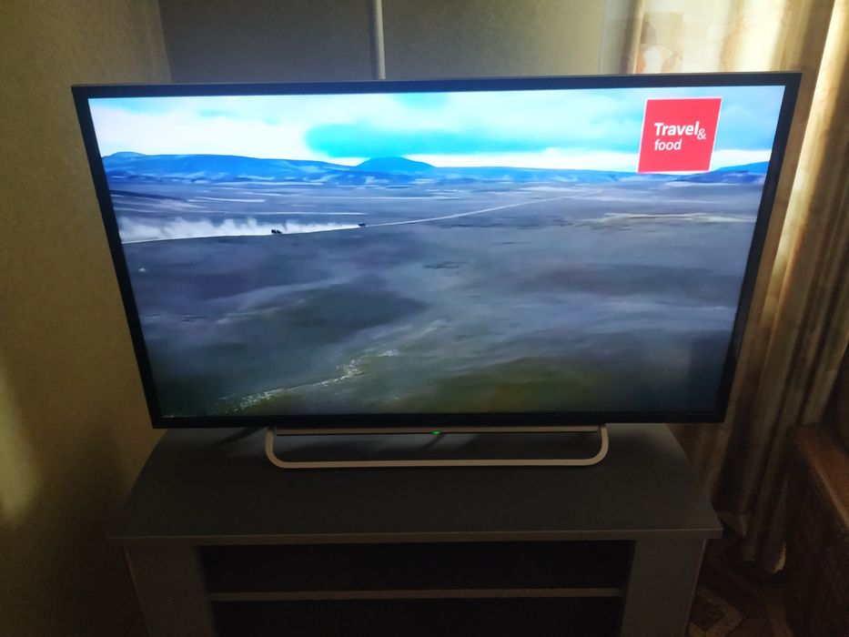Телевизор SONY 40 дюймов, 2013 год