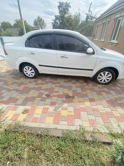 Атомобіль Chevrolet aveo