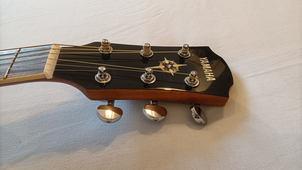 Guitarra electroacústica Yamaha CPX 600 Vintage Tint