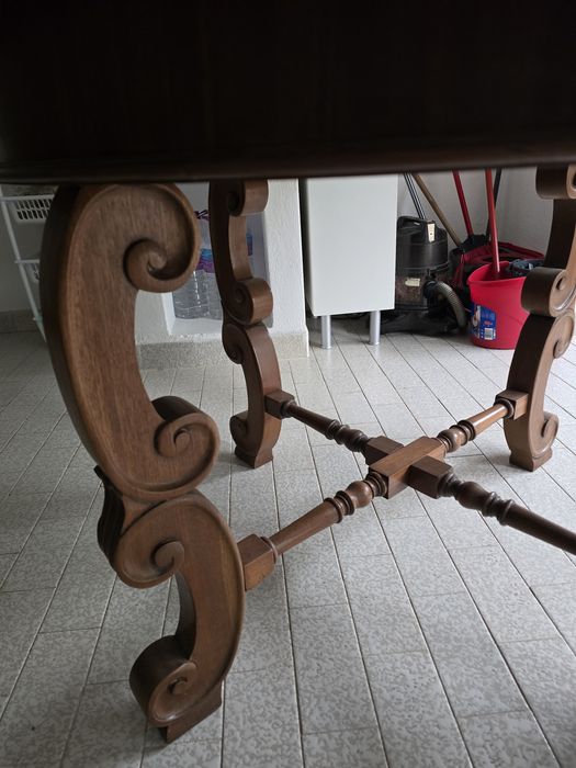 Mesa de sala madeira maciça, Impecável