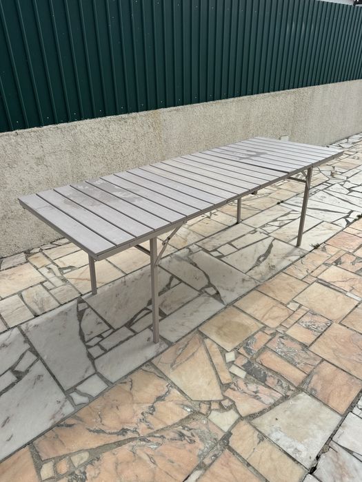 Mesa com 4 cadeiras exterior