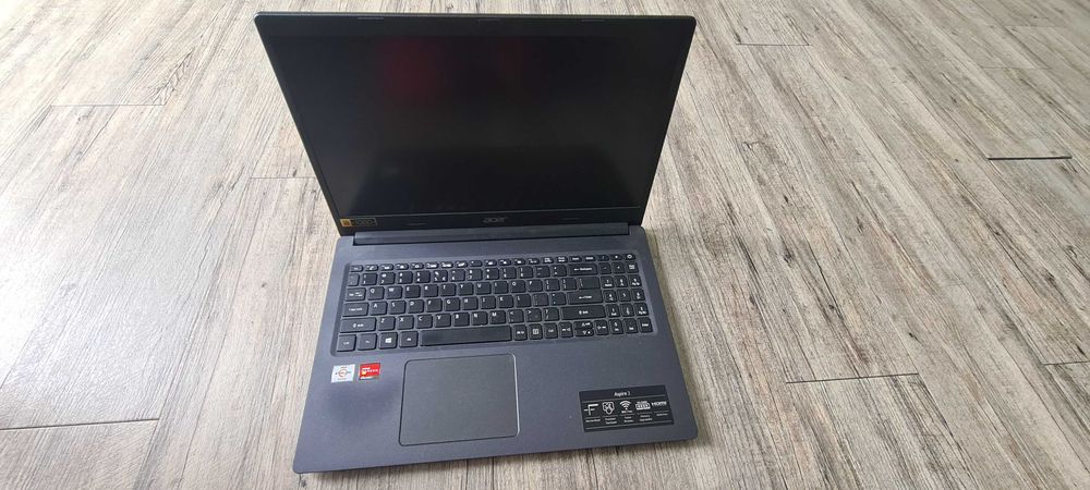 Laptop ACER Aspire 3
