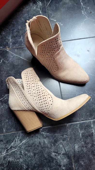 Botki ażurowe 41 DeeZee