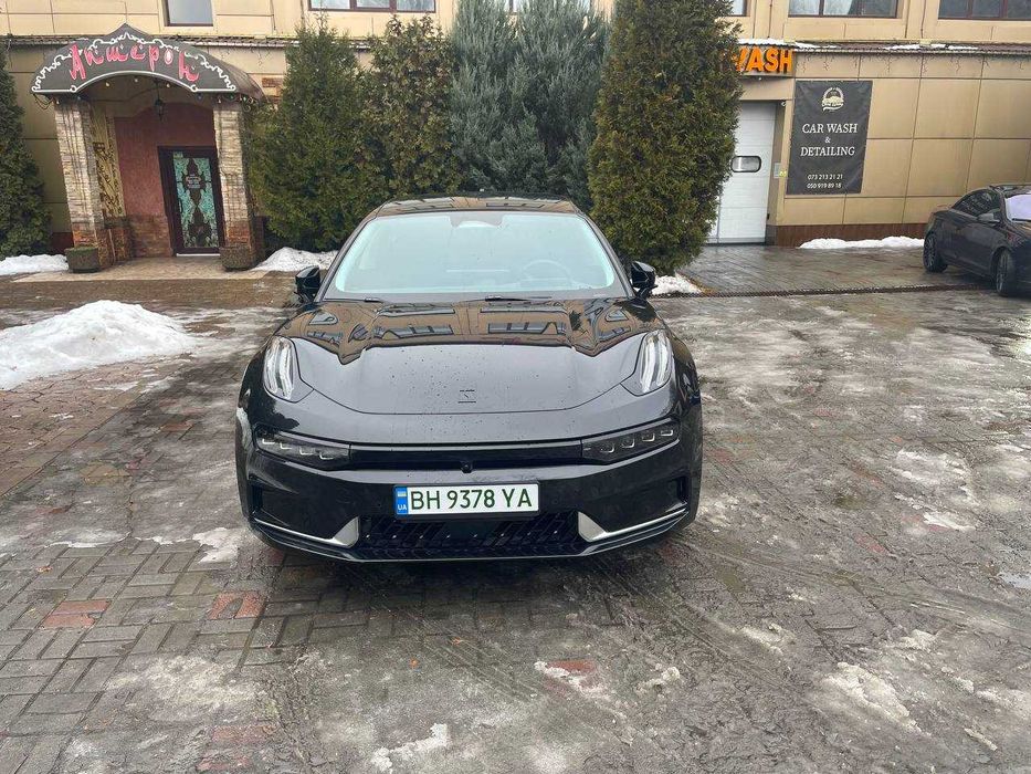 Продам Zeekr 001