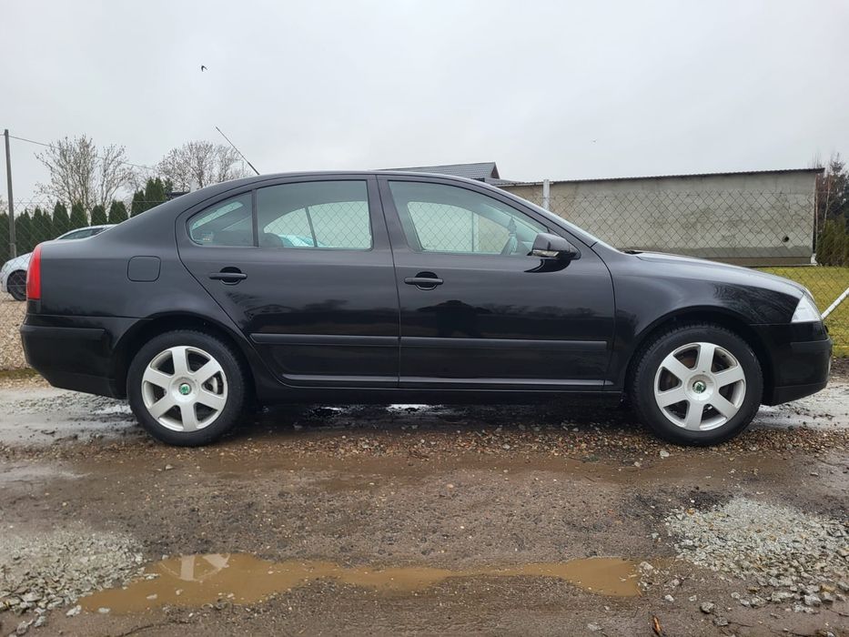 Skoda - Octavia 1.6 cm benzyna , klima ,super stan , okazja !