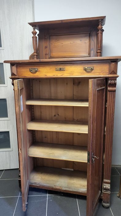 Eklektyczna bieliźniarka