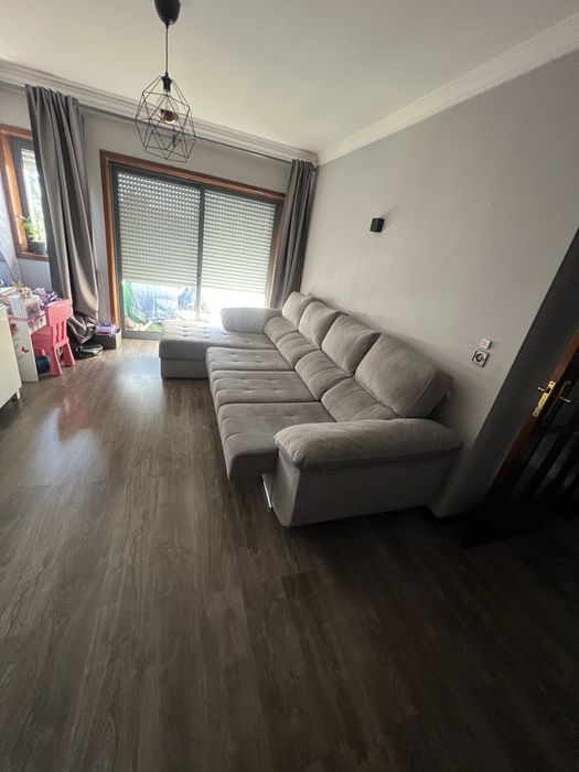 Sofá de 4 lugares com chase long