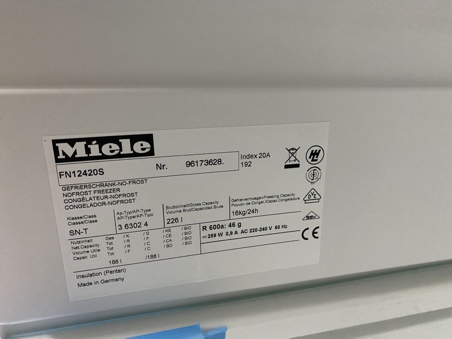 Морозильная камера LIEBHERR NoFrost GN2323