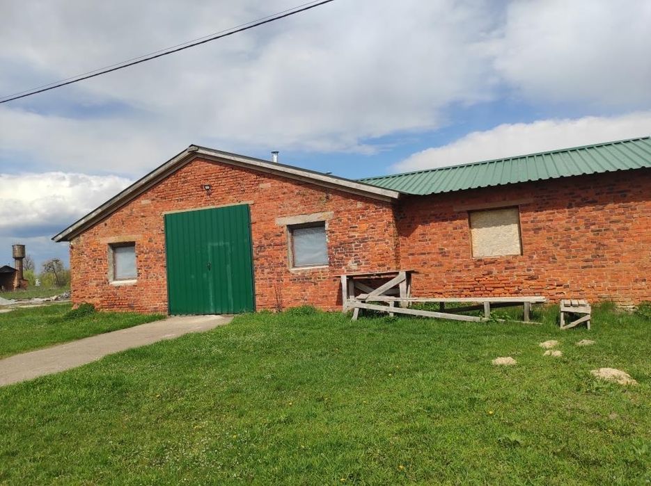 Продаж ферми. Траса Київ Рівне. Житомир. Можна під виробництво.