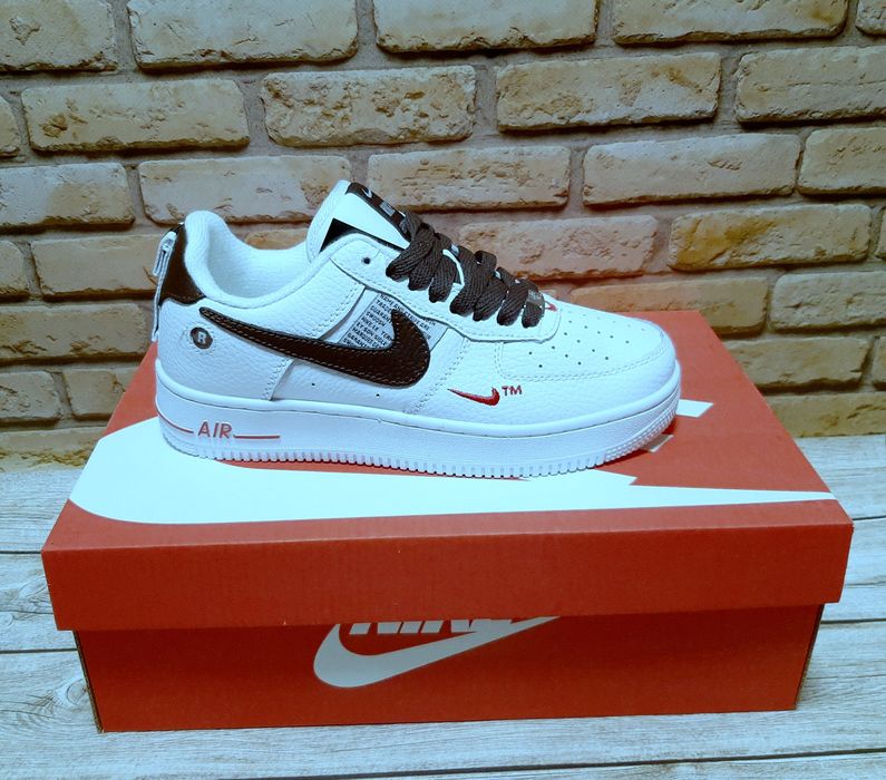 Білі кросівки Nike 41p
