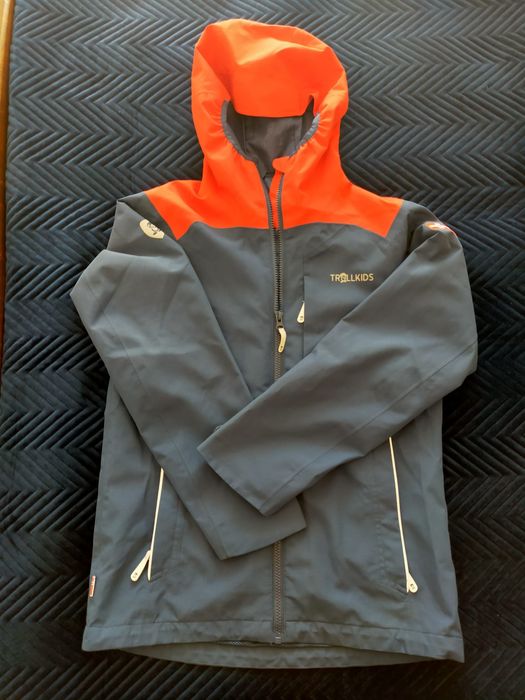 Kurtka trollkids waterproof 152/12Y