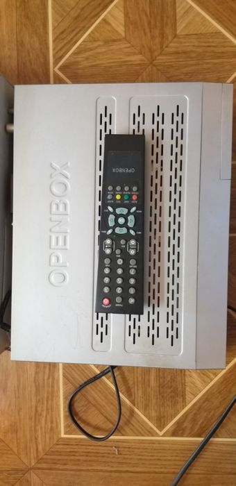 Продам спутниковый ресивер Openbox X-820 CI