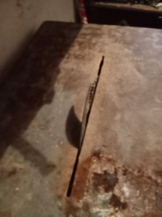 Vendo serra de bancada em bom estado