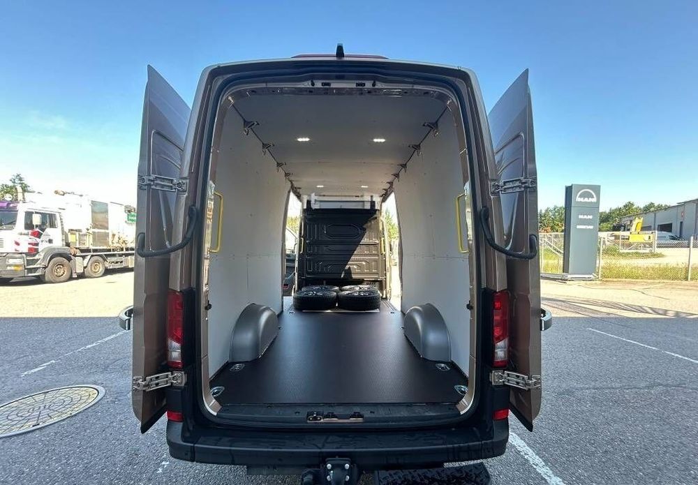 Грузоперевозки, грузове таксі, вантажні перевезення, перевозки