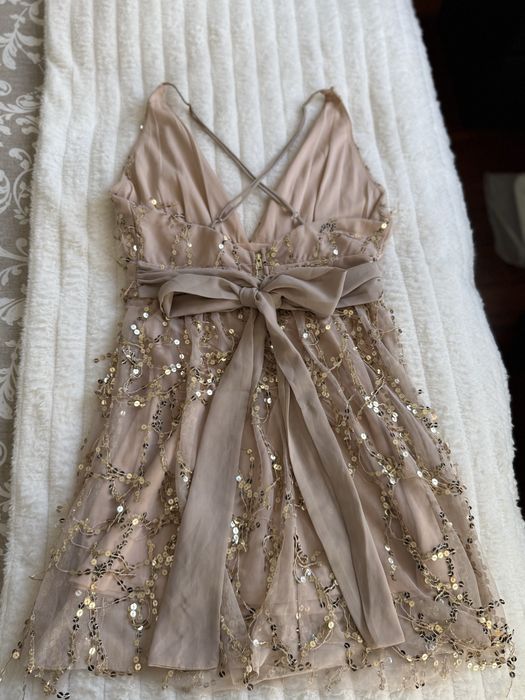 Vestido festa bege com brilhantes tamanho M