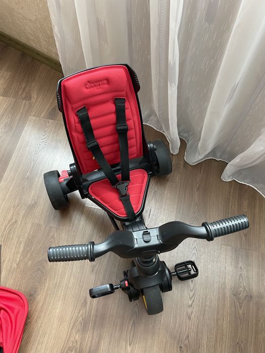 Doona Liki Trike red Триколісний складний велосипед