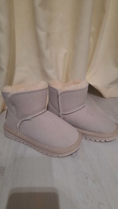 Угги для дівчинки