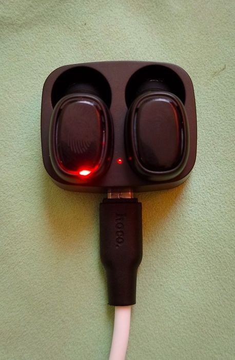 Бездротові навушники  Bluetooth .
