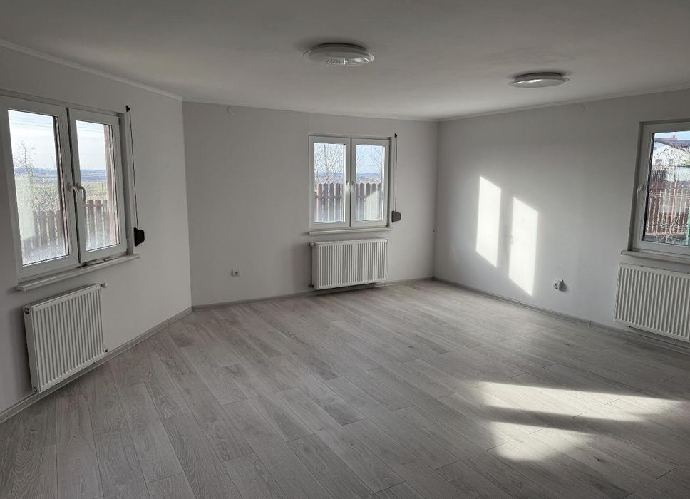 Будинок з гаражем с. Вислобоки, 13 км від Львова