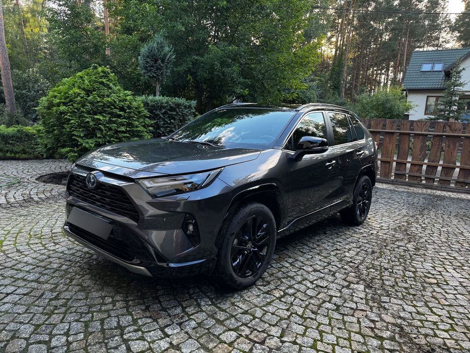 Toyota RAV4 TOP OKAZJA: Toyota RAV4 2025 Selection – Przebieg < 8,5 tys. km – FV /