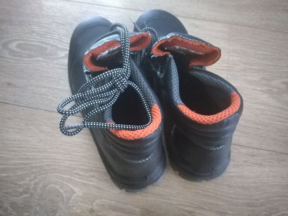 Buty męskie roz. 40 Nowe