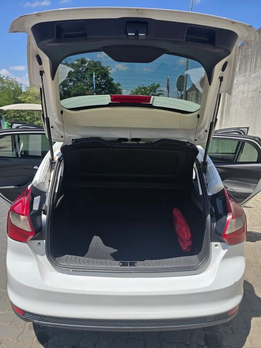 Ford Focus 1.6 TDCi 115cv | Nacional | IPO e IUC 05/2027
Preço: 3.750 € (negociável)