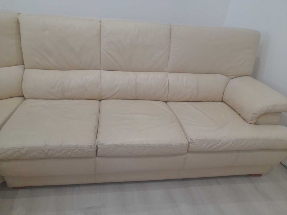 Sofá de canto de pele