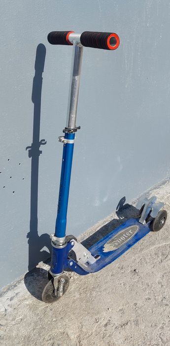 Самокат на алюмінієвий рамі