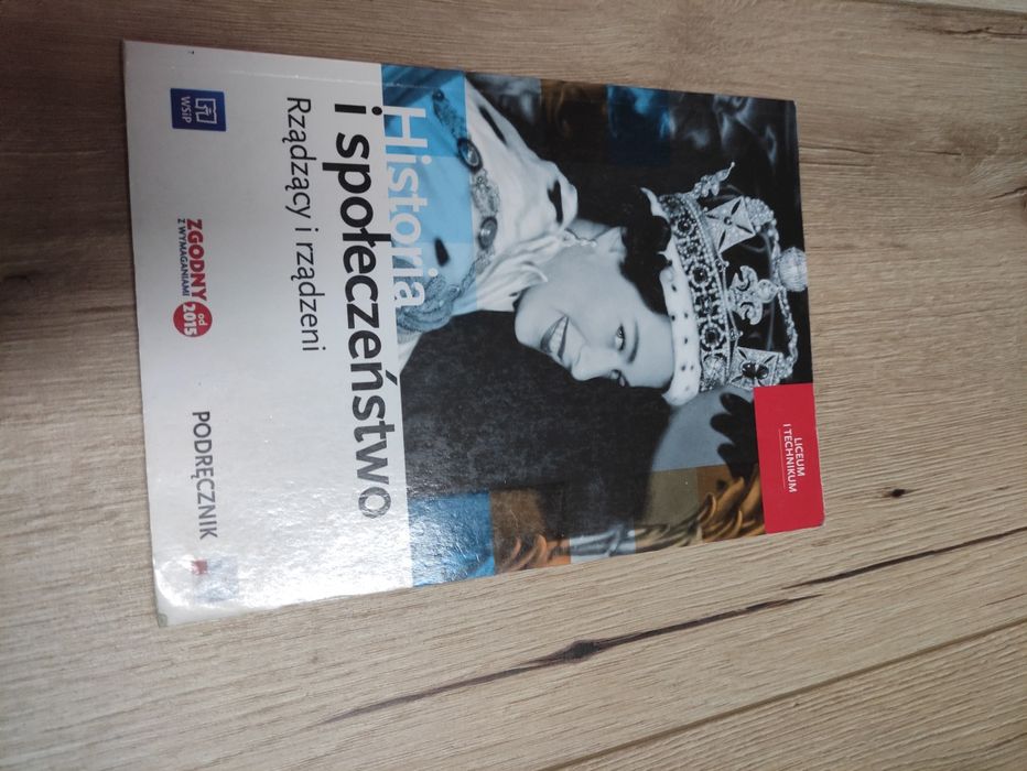 Książka do hisu rządzacy I rządzeni
