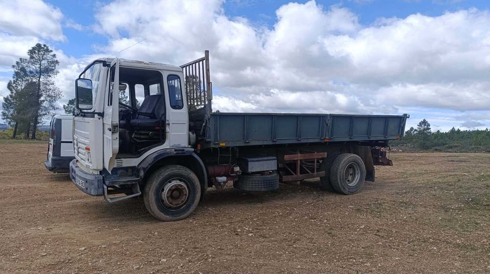 Tri-basculante 13T Renault Midliner M140