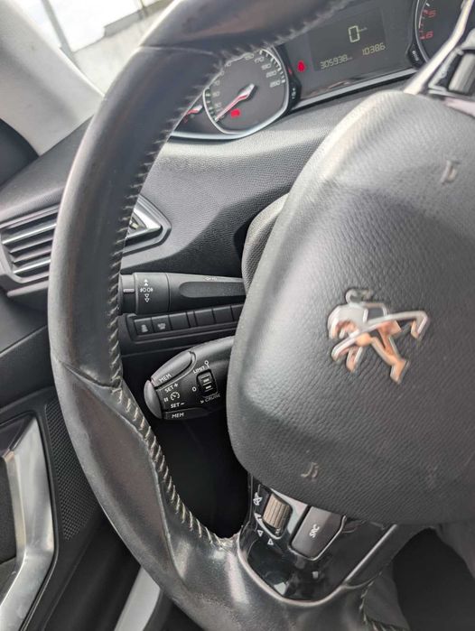Peugeot 308 1.6 HDi – Teto Panorâmico – Económico