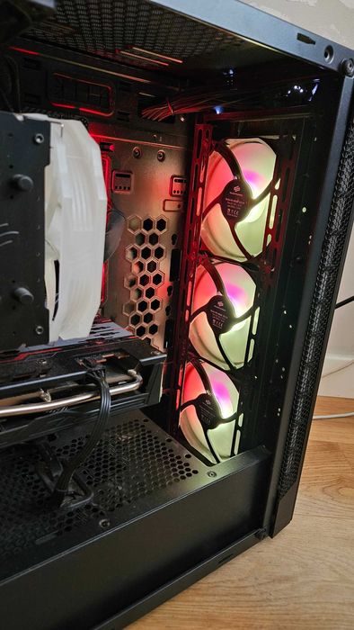 Komputer DO GIER - gamingowy  5600 XTPULSE 6GB. 32 GB RAM, 1 TB SSD