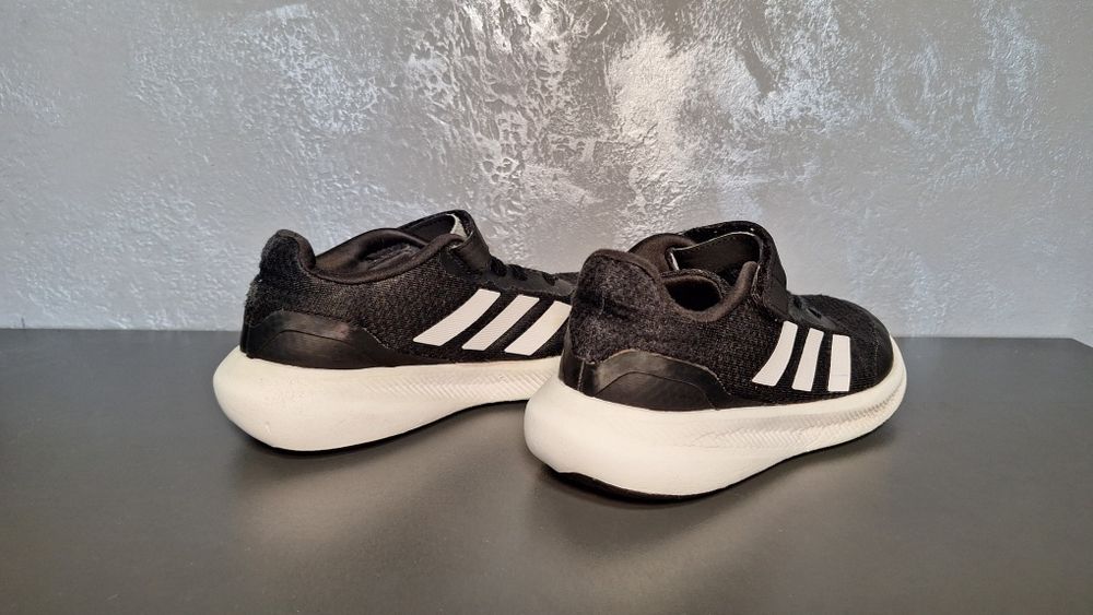 Дитячі кросівки Adidas Runfalcon 5 (34 розмір)