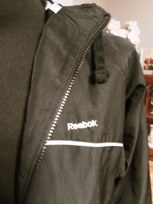 Kurtka czarna meska reebok M wiateowka