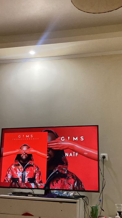 Vendo tv vivo na agualva cacem interesdado pode entrar em contacto