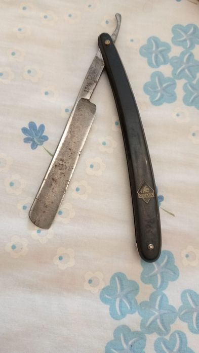 Vendo 2 navalhas de Barbeiro.