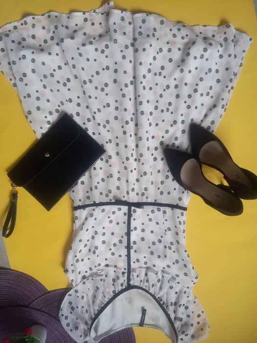 Sukienka roz S 36 Moodo kropki kółka uszkodzona