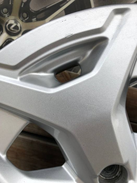 777 Оригинальные диски R17 5/114.3 56.1 Subaru Forester