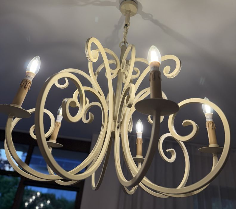 Lampa sufitowa firmy Almi Decor