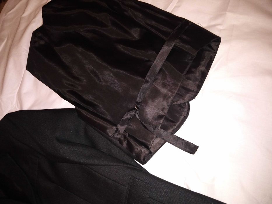 Продам шкільний костюм