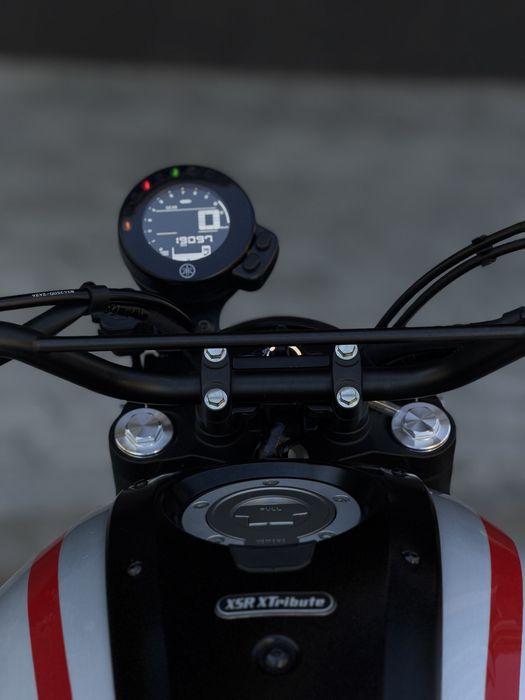YAMAHA XSR 700 - Impecável!