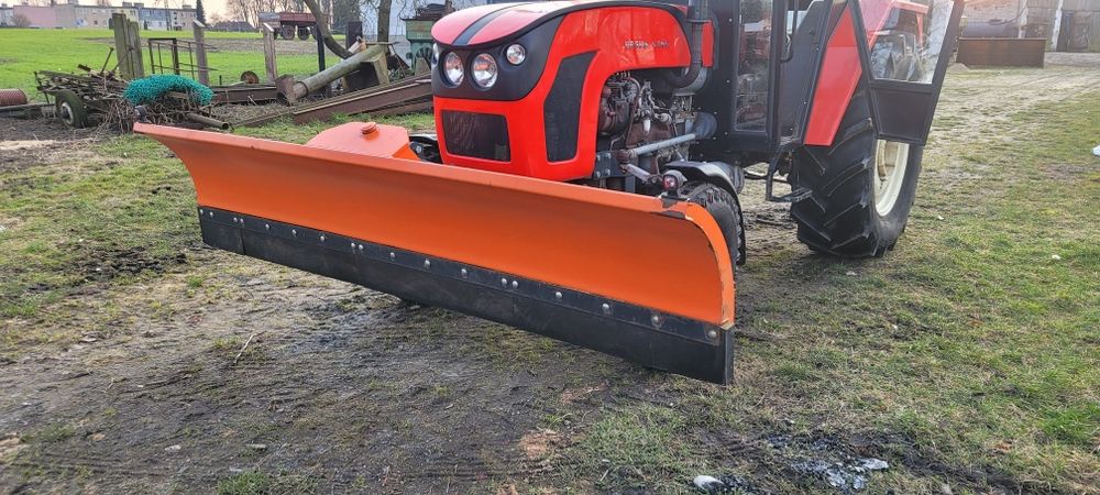 Pług do śniegu Ursus c360 2,5 m hydraulicznie regulowany oświetlenie