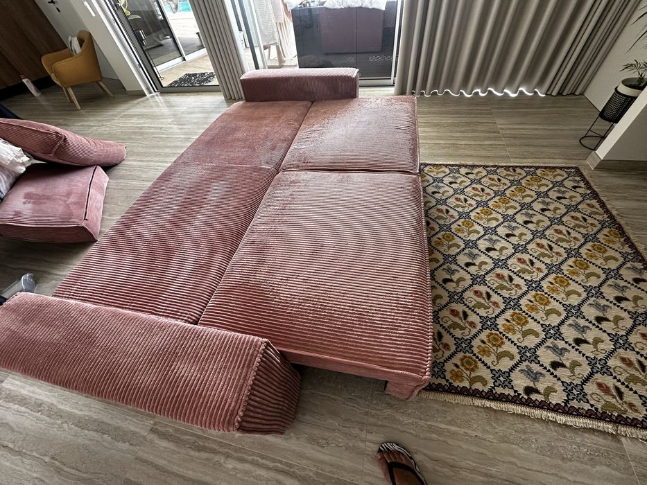 Sofá cama como  novo cor rosa velho