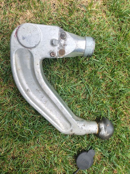Hak,kula, audi a4b6 8e0800495