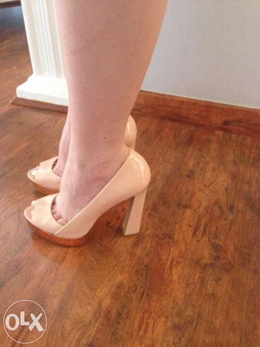 Cieliste sandały ZARA