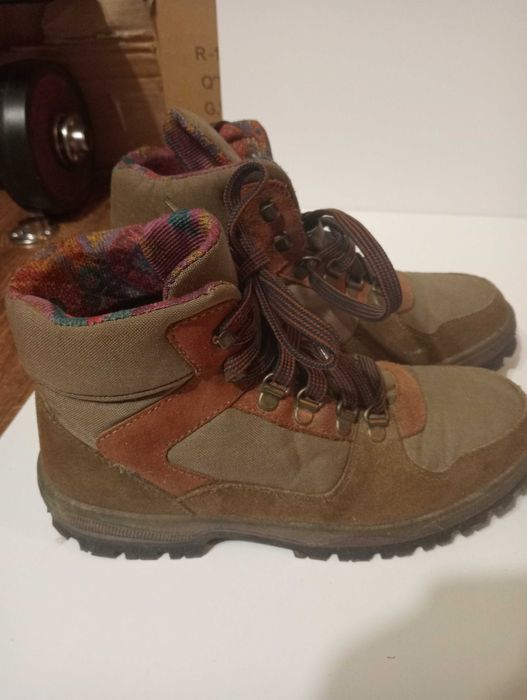 ботинки 37 женскиё.