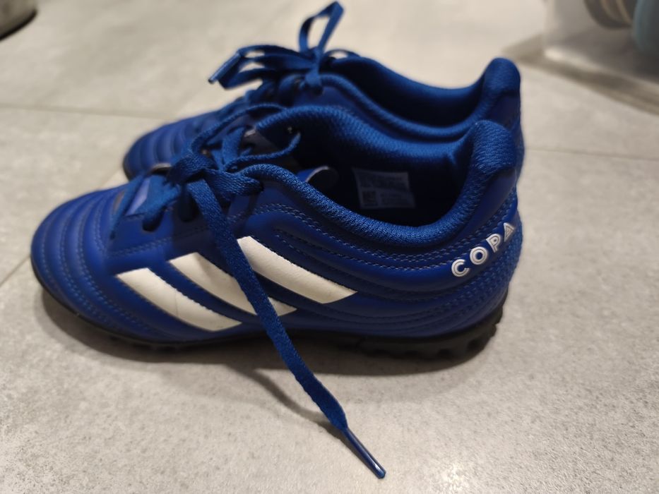 Buty piłkarskie Adidas rozmiar 33